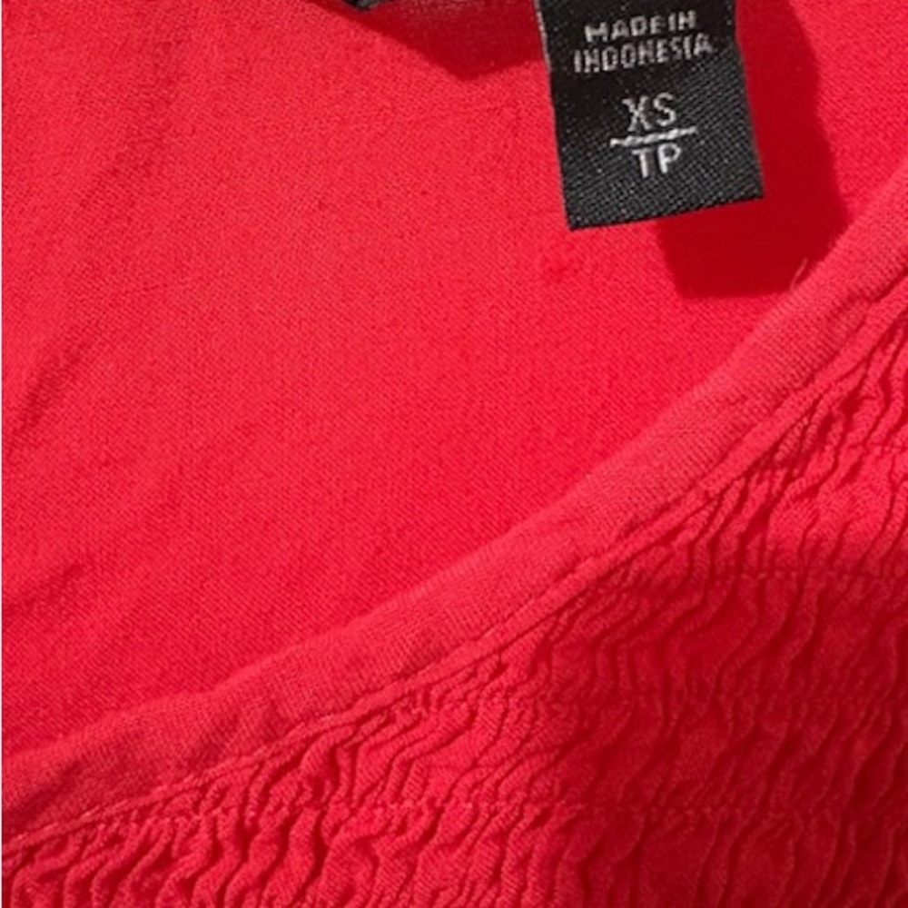 Express Vibrant Red Blouse - Picture 3 of 3